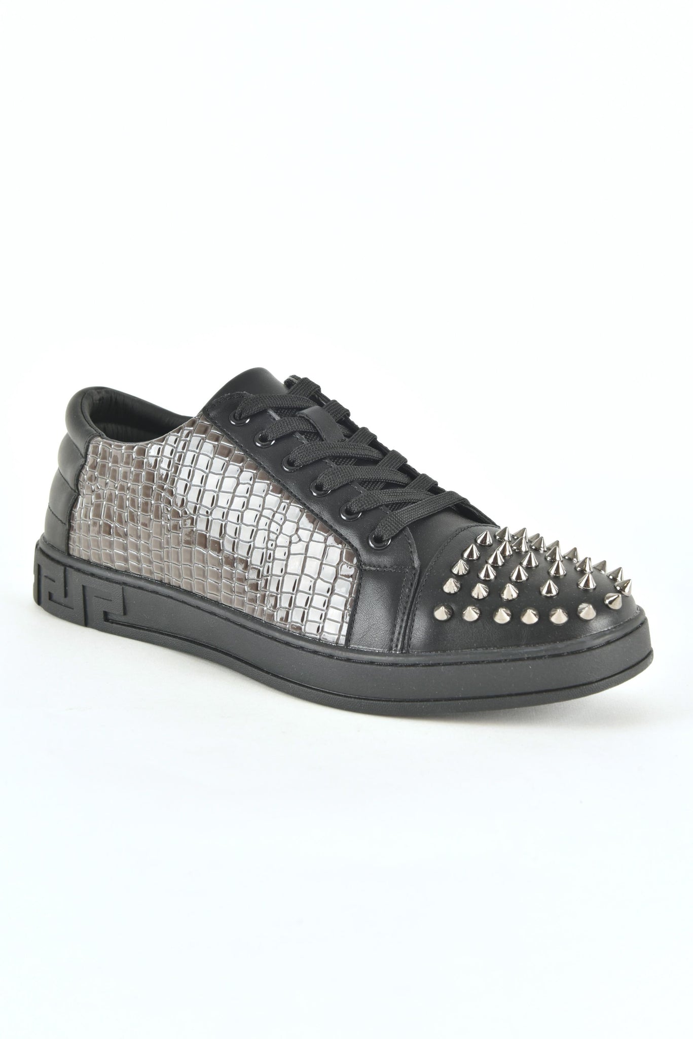 Mens Multi Fabric Low-Top Sneaker With Spikes