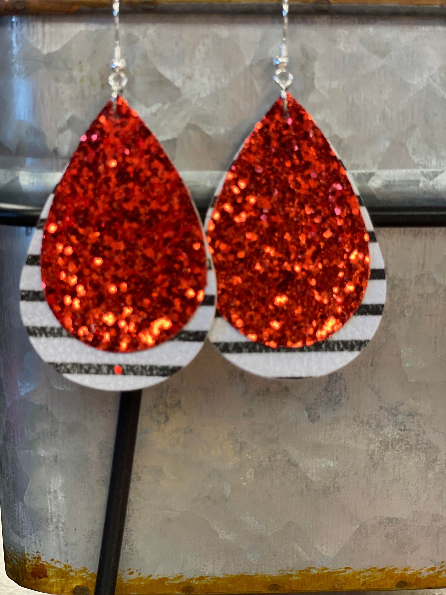 Red Glitter Stripe Layer Earring